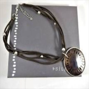 Silpada Pen Shell Pendant Necklace.